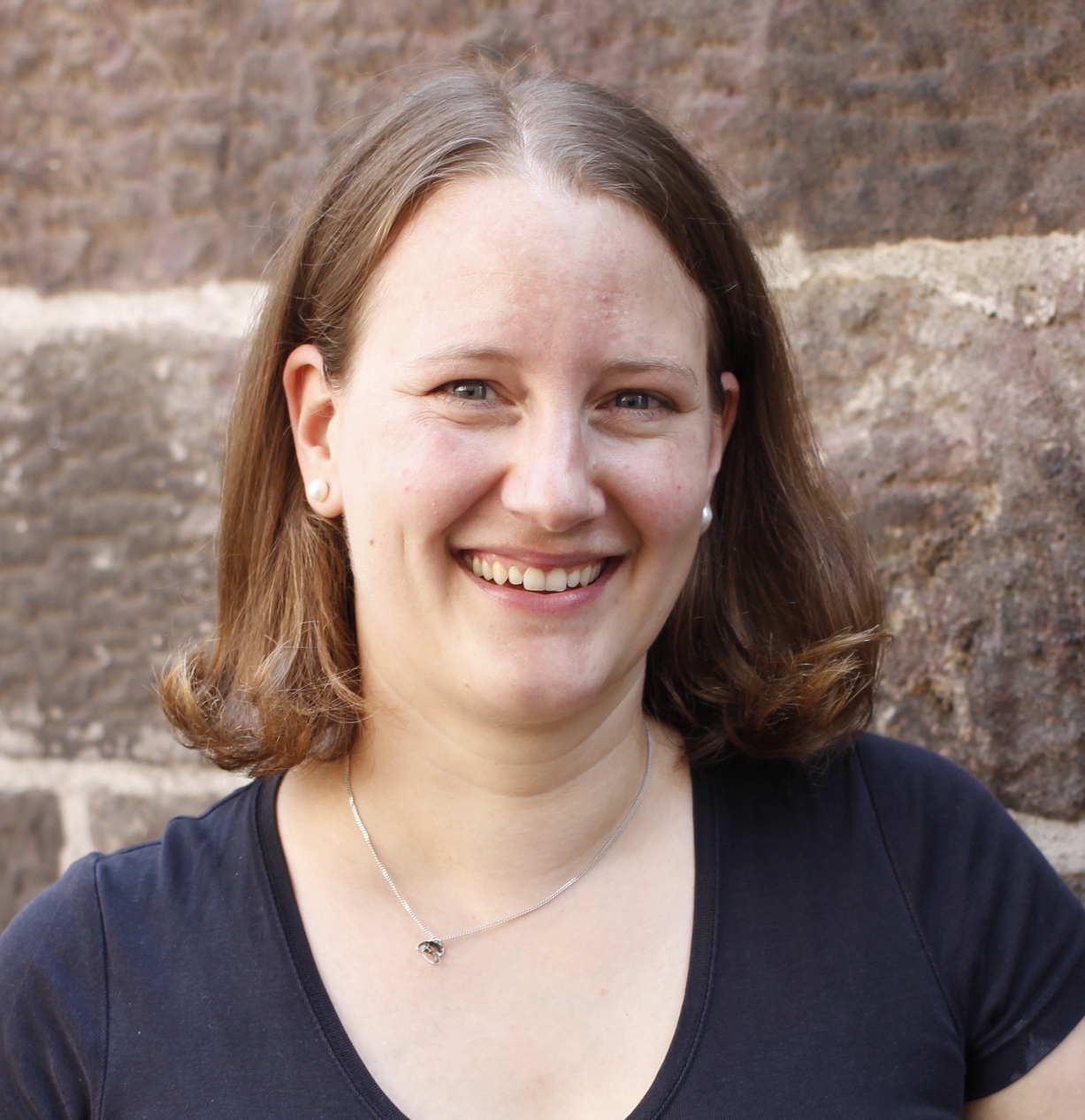 Nadine Farronato – EFT-Therapeut:in